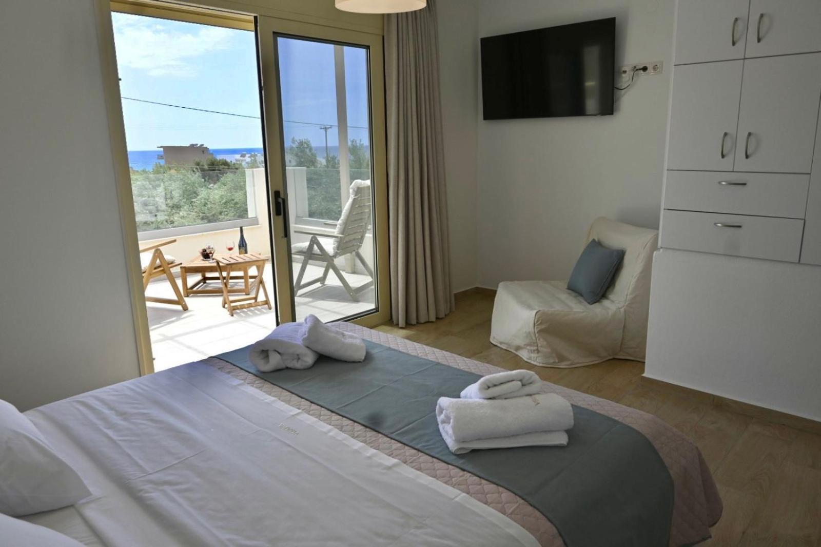 Vegera Holiday Homes Плакиас Экстерьер фото